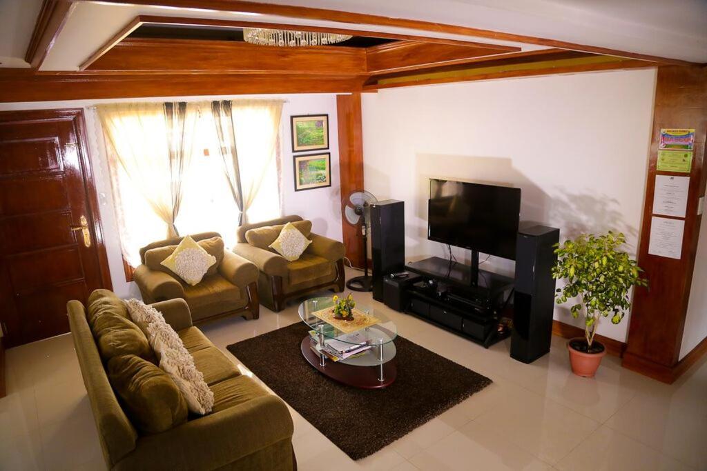 Florabells Iraya Guest House - Batanes Basco Eksteriør bilde
