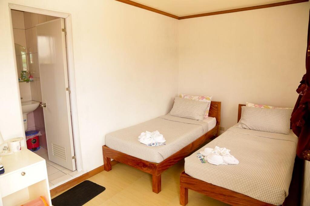 Florabells Iraya Guest House - Batanes Basco Eksteriør bilde