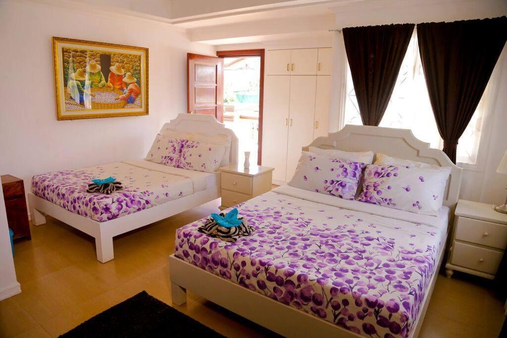 Florabells Iraya Guest House - Batanes Basco Eksteriør bilde